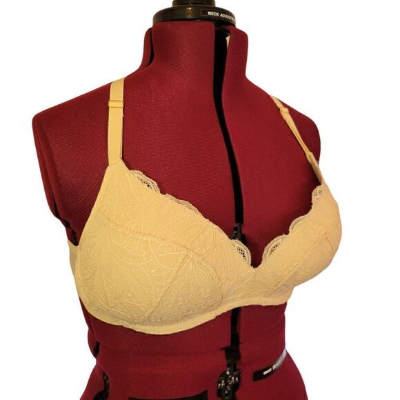 Lively Lace Balconette Bra (Size 36DD) - Picture 8 of 8